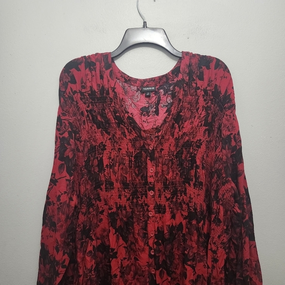 Torrid women's button-down shirt tunic blouse size 4 red and black smock… - Picture 2 of 9